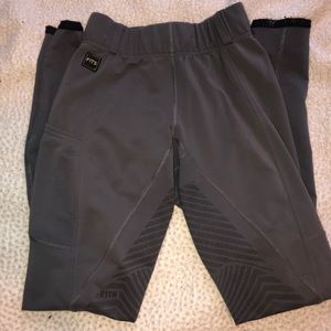 Fits riding breeches